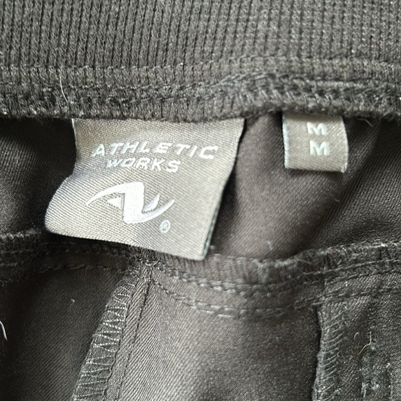 Activewear pants - Picture 6 of 9